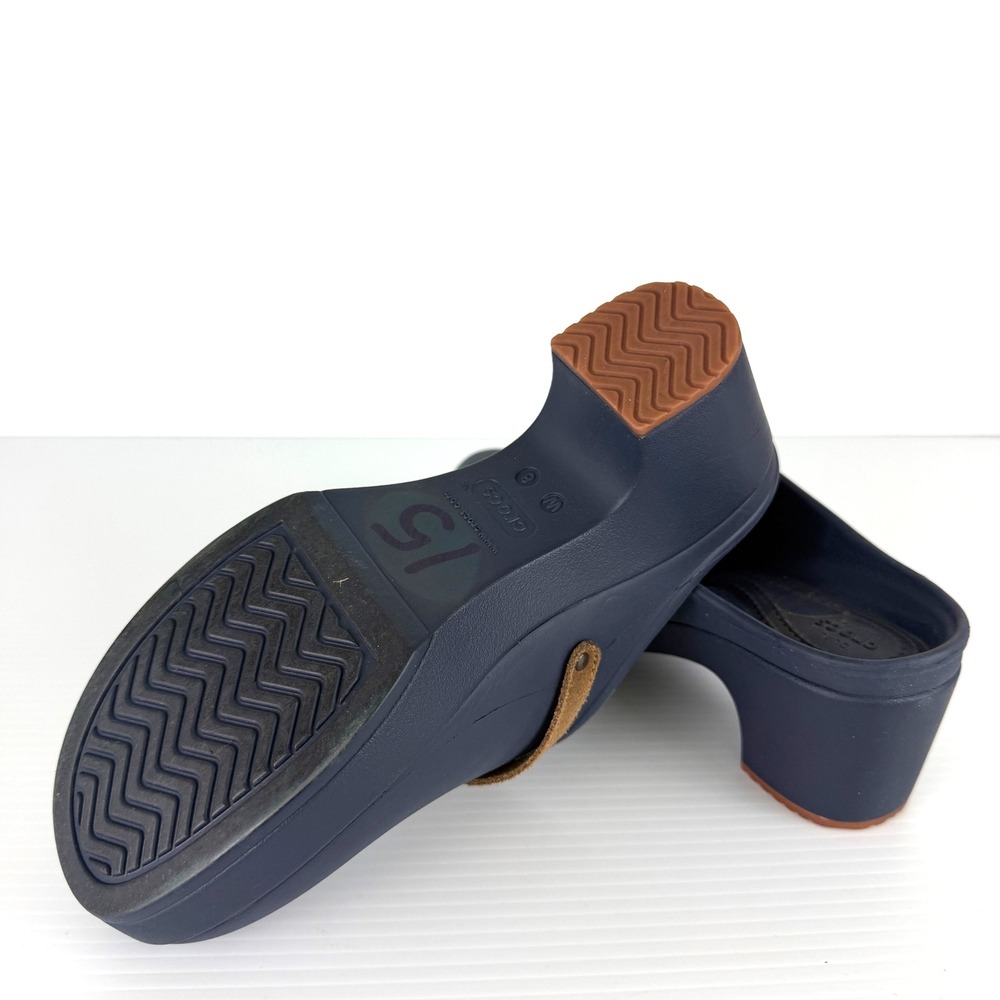 Crocs Leigh II Buckle Clog Wedge Navy Tan Suede Strap Platform Mules‎ Womens 8 - Picture 7 of 9